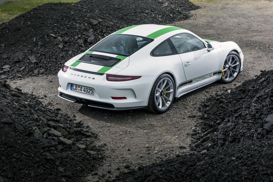  Porsche 911 R (991) 2016 года  (UK) (фото 18 из 29)